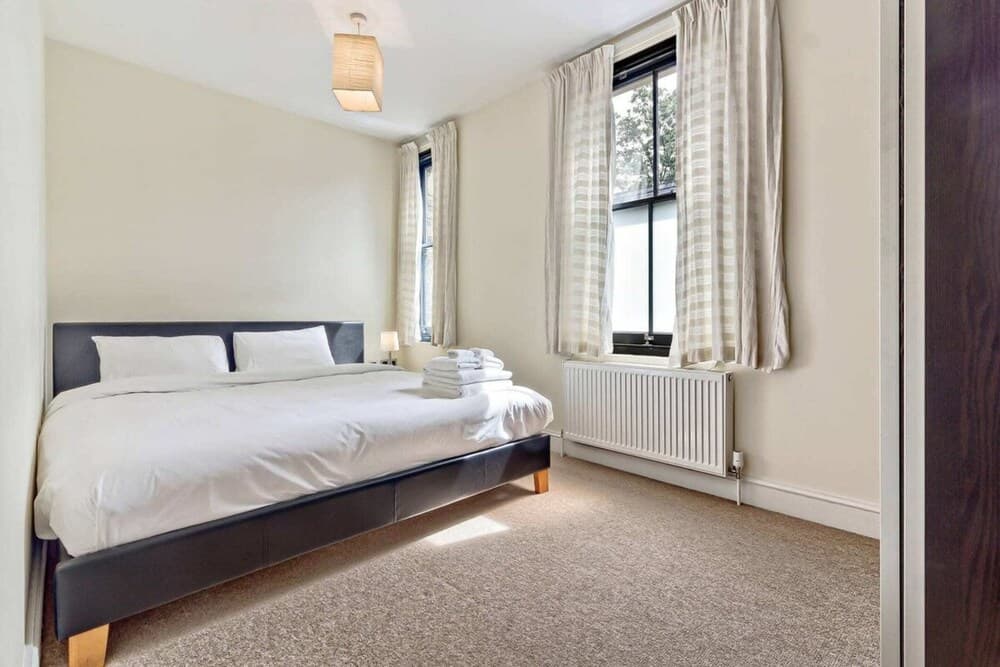 Stylish and Bright 3 Bedroom Duplex in North London