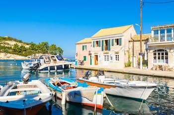 Spiros Jetty House Walk to Beach Sea Views A C Car Not Required - 302