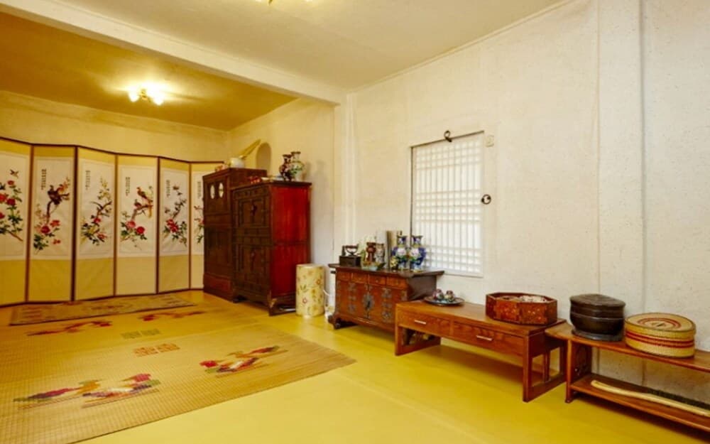 Chungju Wildflowers and Gotaengnadeuri