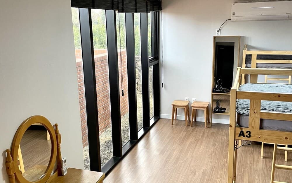 Jeju Ghetto Guest House Party