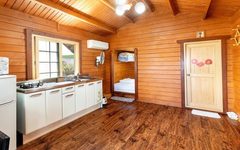 Taean Log House Pension