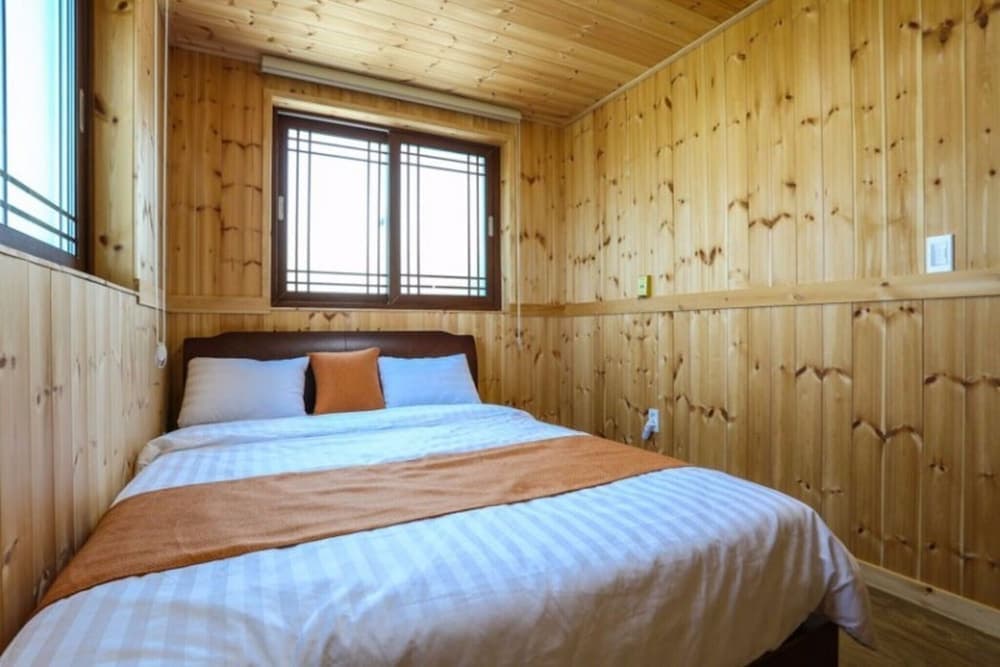 Seogwipo Gonmul Swimpang Pension