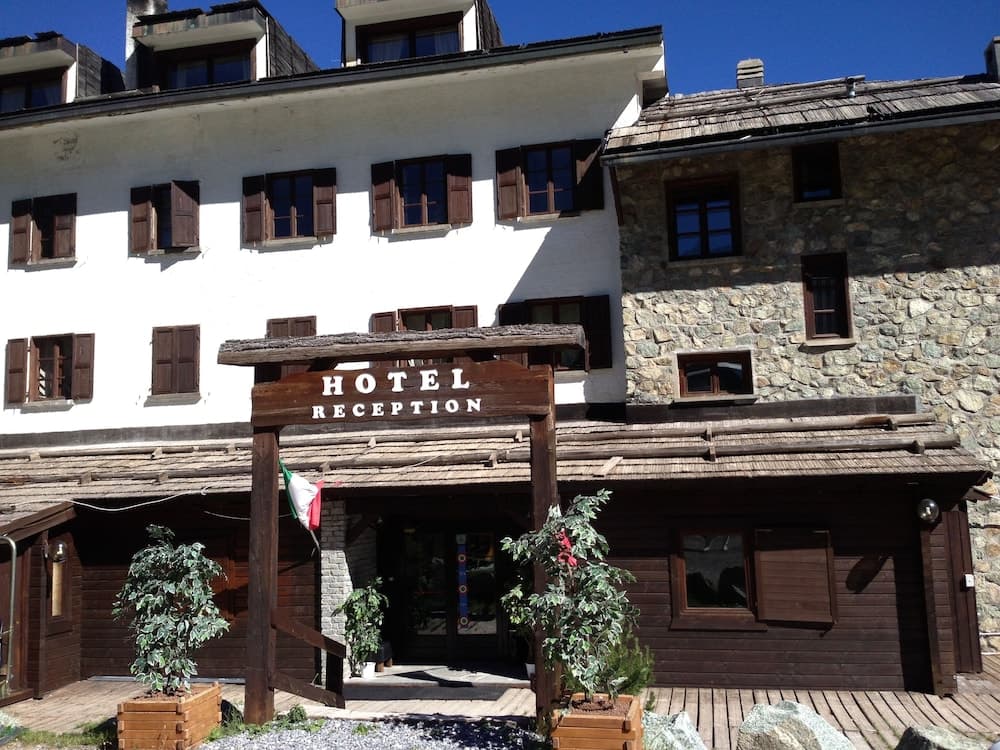 hotel image