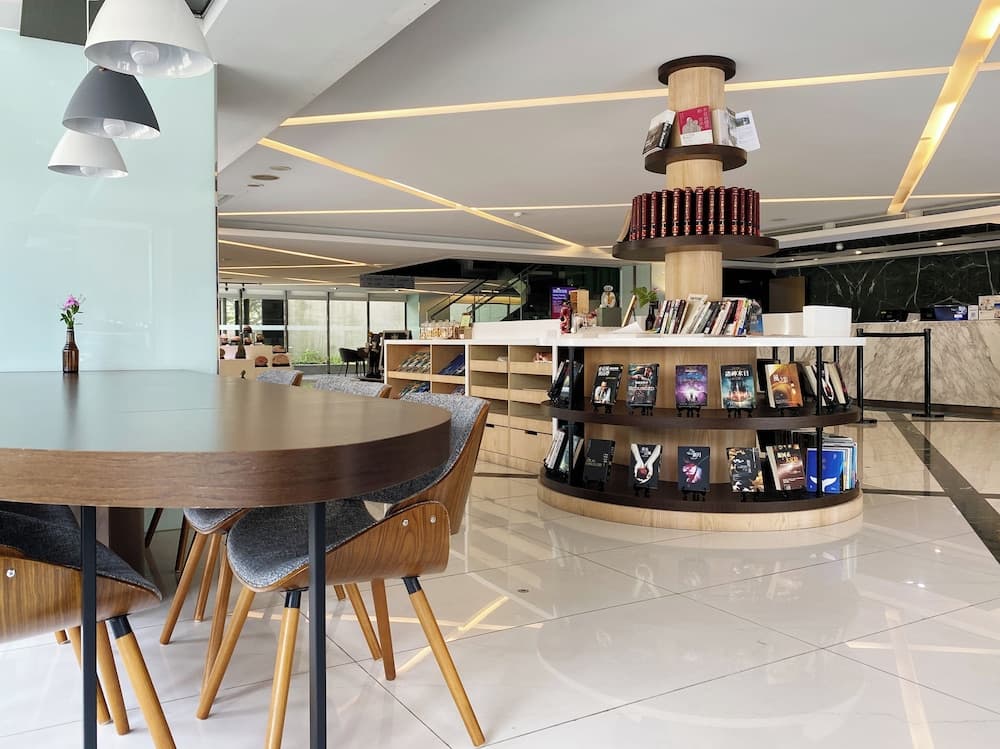 CHECK inn SELECT Hualien LinSen