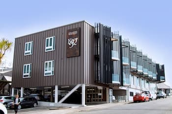 King and Queen Hotel Suites