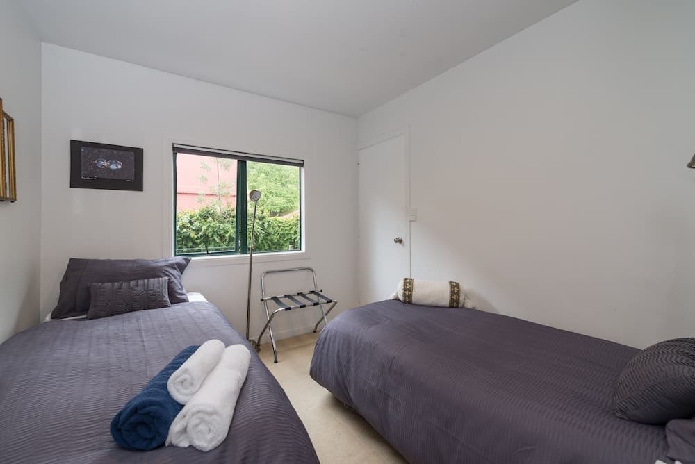 Lakeside City Apartments