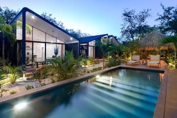 5 Favela Chic Tamarindo - Two Bedroom Luxury Bungalow Close to the Beach