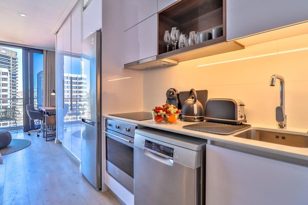 Sixteen On Bree 2004 by CTHA