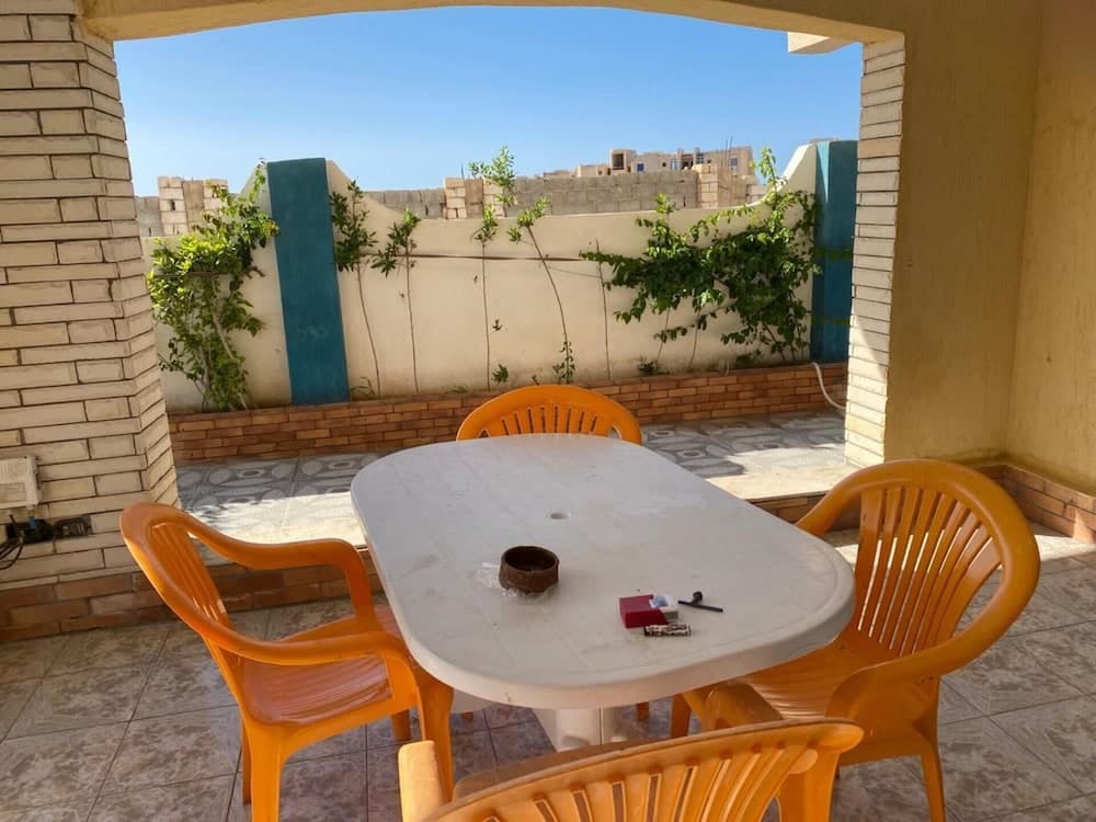 Blue House 4-bed Villa in North Coast Area