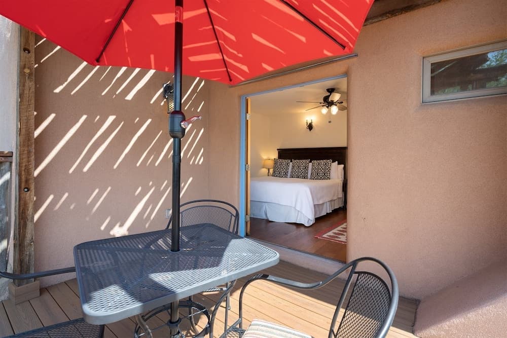 Tecolote - Authentic Home Right Next to The Plaza, Hot Tub, Roof Deck