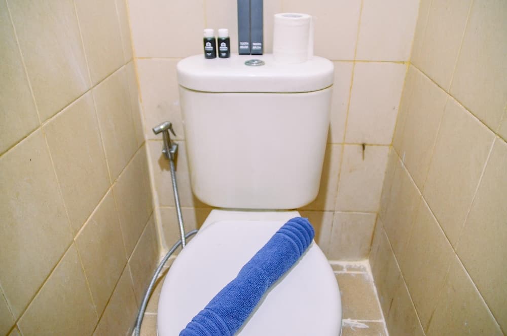 Homey And Simple Studio At Serpong Greenview Apartment