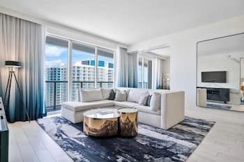 W Residences 2 Bedroom Suite 2 Condo by Redawning