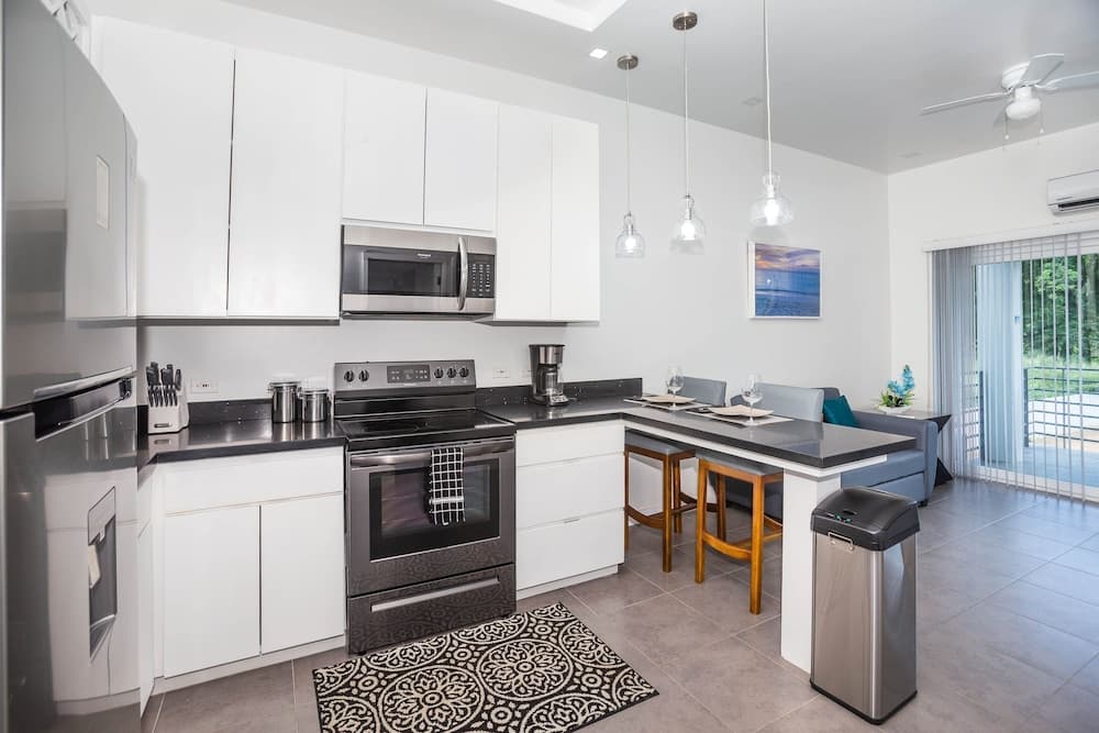 Acqua Di Mare #7 2 Bedroom Condo by Redawning