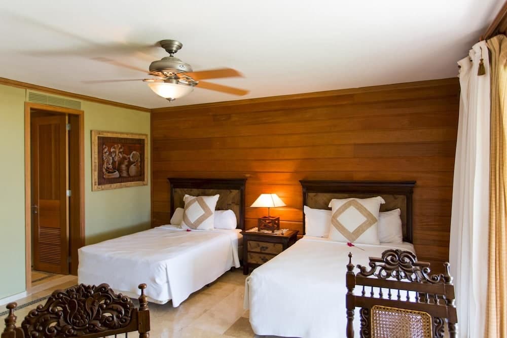 Large 12 000 sq ft 5-bdr Villa for Rent in Cap Cana With Pool Chef Maid