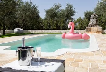 Villa Antica Riconvertita in Dimora di Lusso