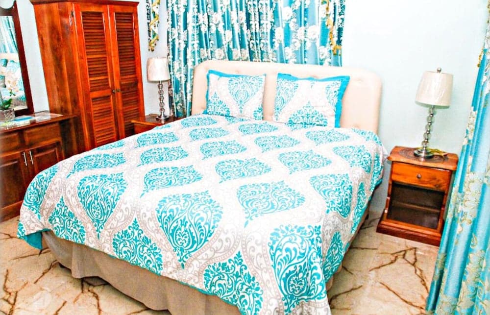Dela de-Rose Guest House negril Jamaica