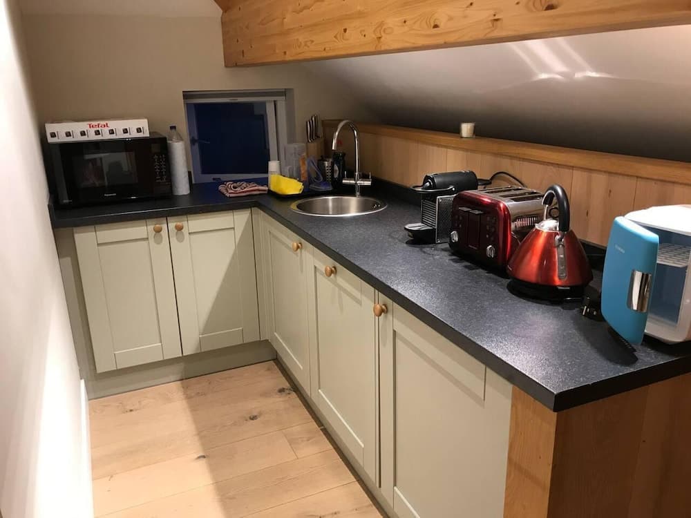 Remarkable Large 1-bed Apartment Nr Penzance