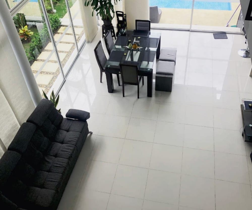 Casa Quinta con Piscina en el Peñón