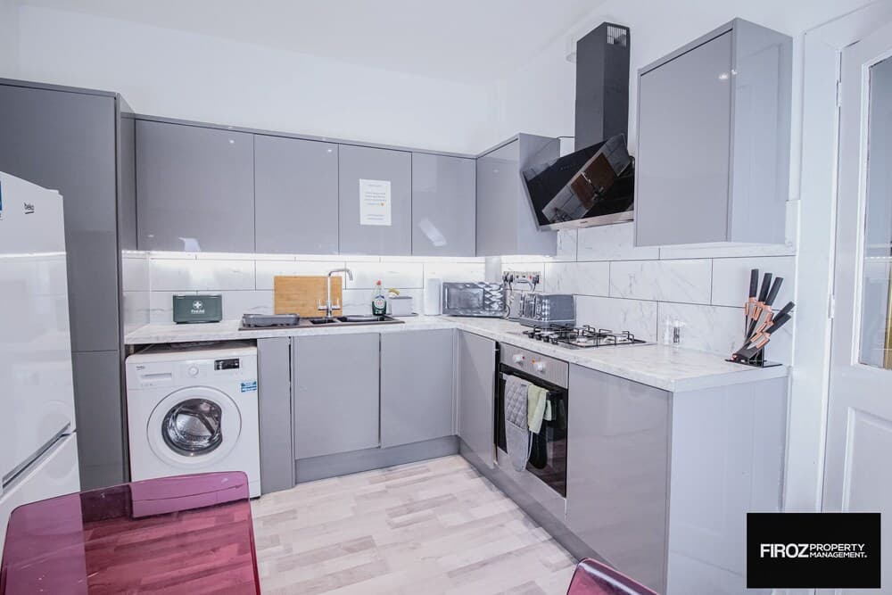 2 Bedroom Spacious Contractor House With Parking by Firoz Property Management