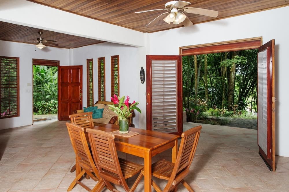 Toucan Villa Family Home w Private Pool Garden AC