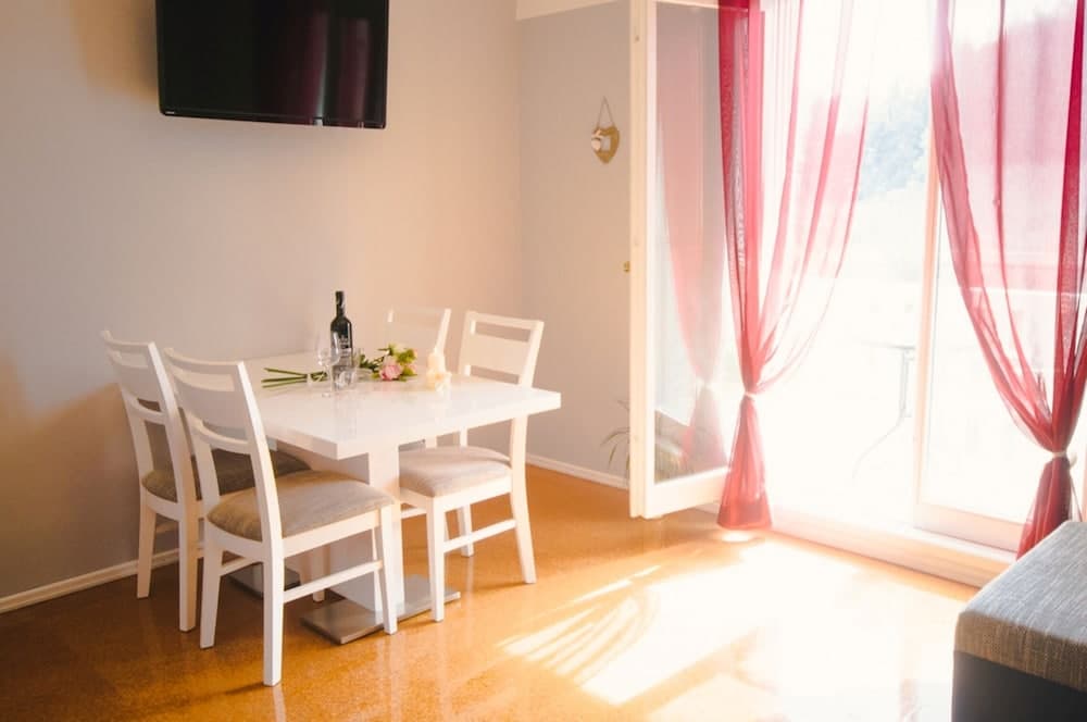 Villa Solo, Luxury Family app in Nature Park