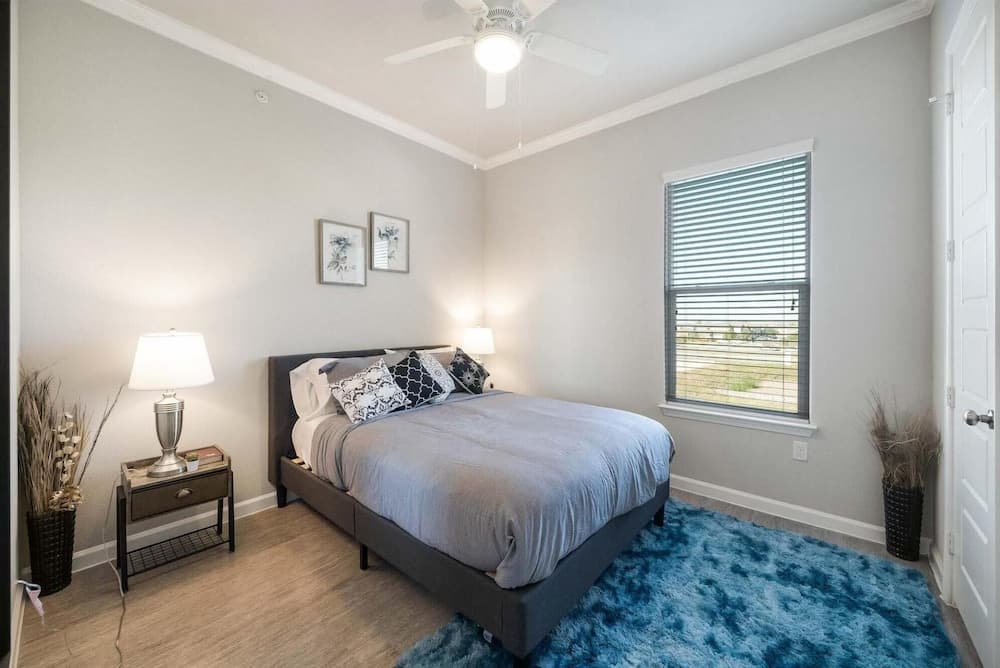 Luxury Townhome Pool North Austin Evonify