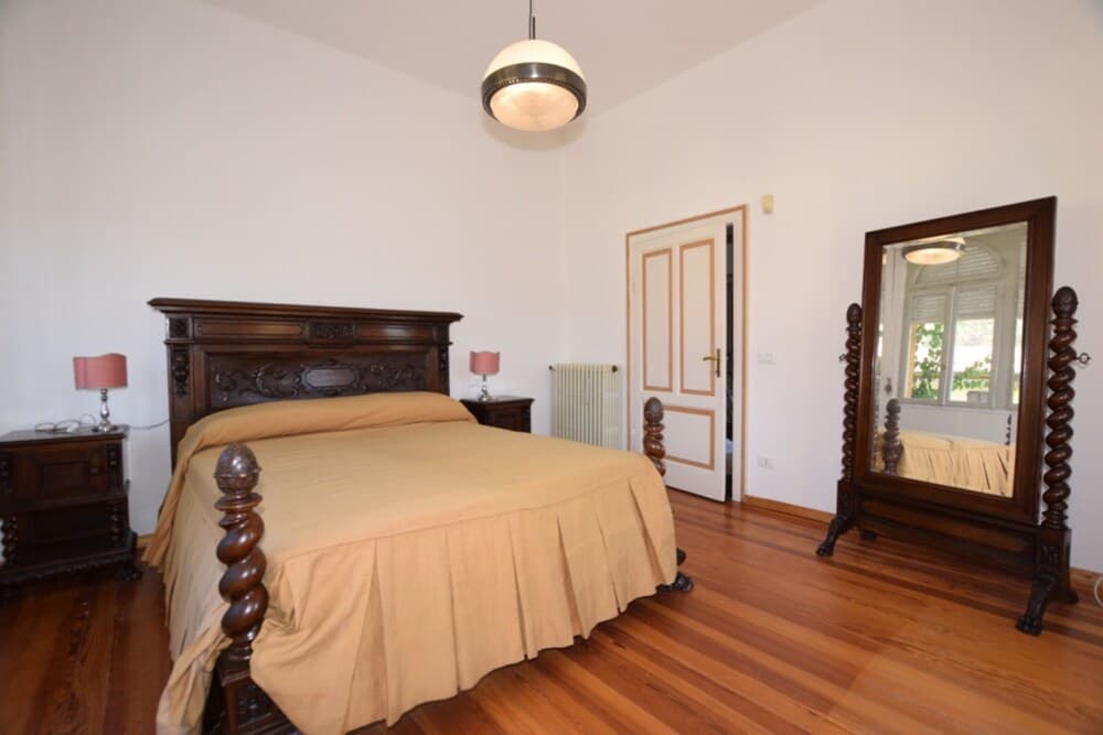 Villa Besana at 200 mt From Lake