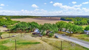 Luxury Cabin-right Across From Albert Dance Hall!