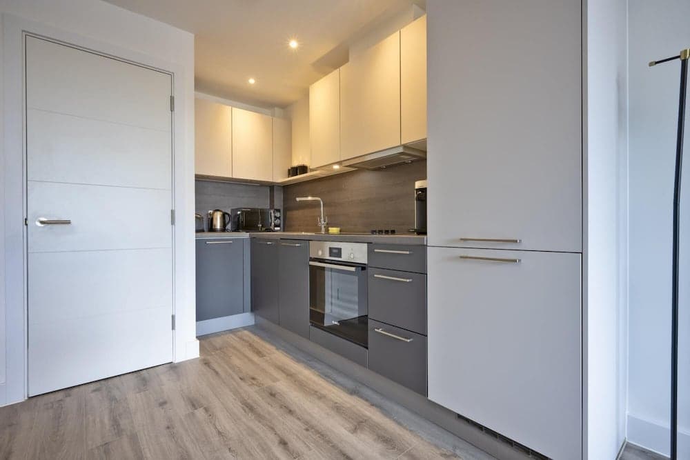 Seven Living Ashford - Luxury Studio Apartment
