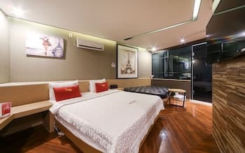 Busan Deokcheon 2heaven