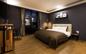 Busan Yeonsan Togok Brown Dot