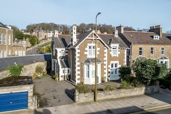 Ashley House Guest House