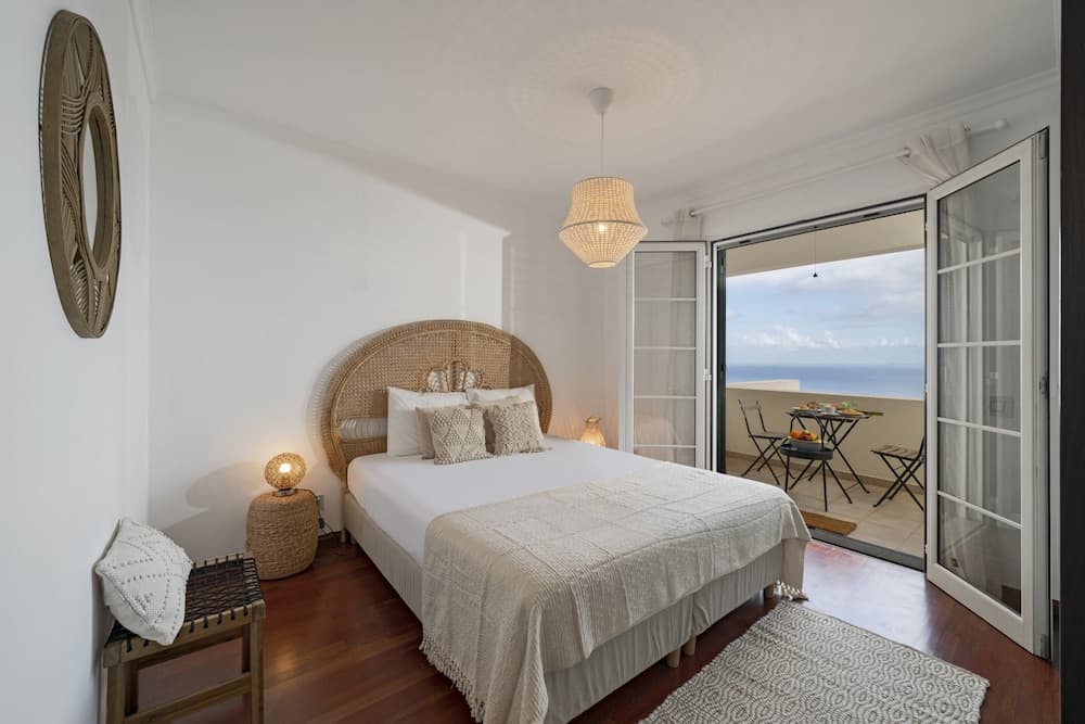 Barbecue and Sunbathing and sea View, Casa Skyline