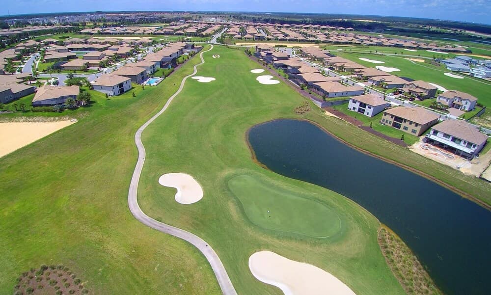 Splendid 4 Bd w Pool Close to Disney Champions Gate 1006