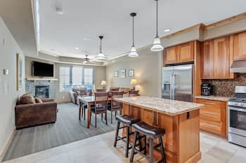 Winter Or Summer - Vacation Time Is Golden At Silver Mountain Condo 202 2 Bedroom Condo by Redawning