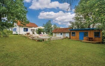 Beautiful Home in Rakovica With 1 Bedrooms, Jacuzzi and Wifi