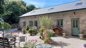 Wesley House Holiday Cottages