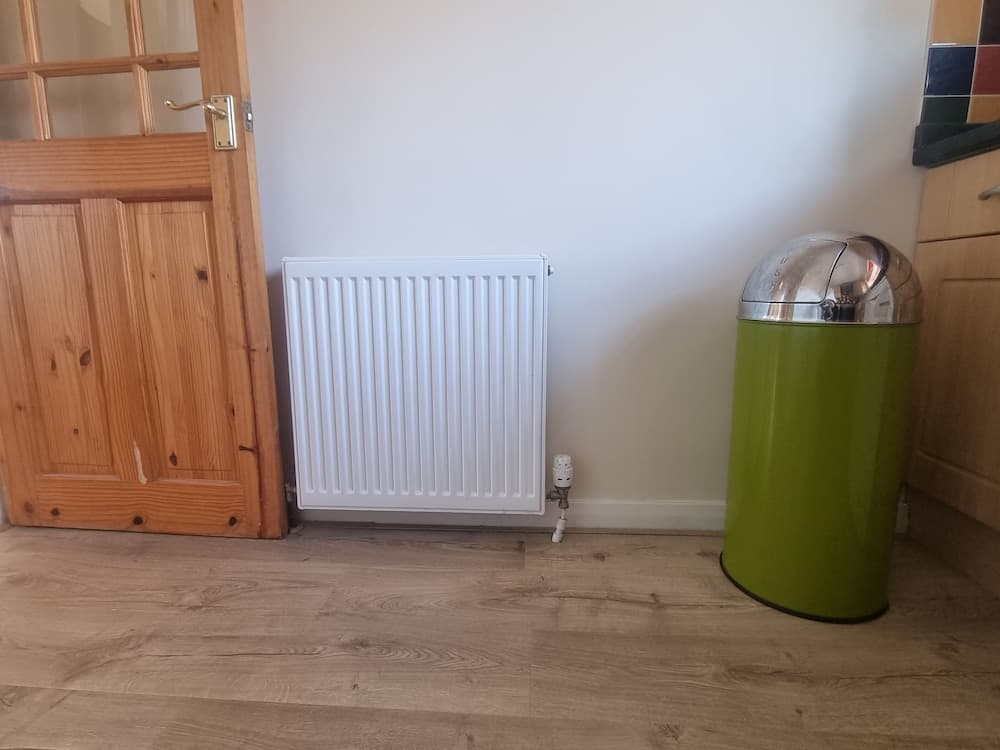 Lovely 2 Bedroom Apartment With Private Parking