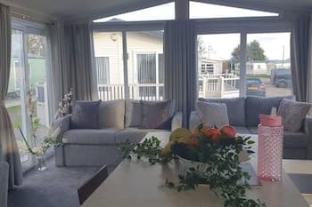 3bed Holiday Home in Clacton-on-sea, Sleeps 8