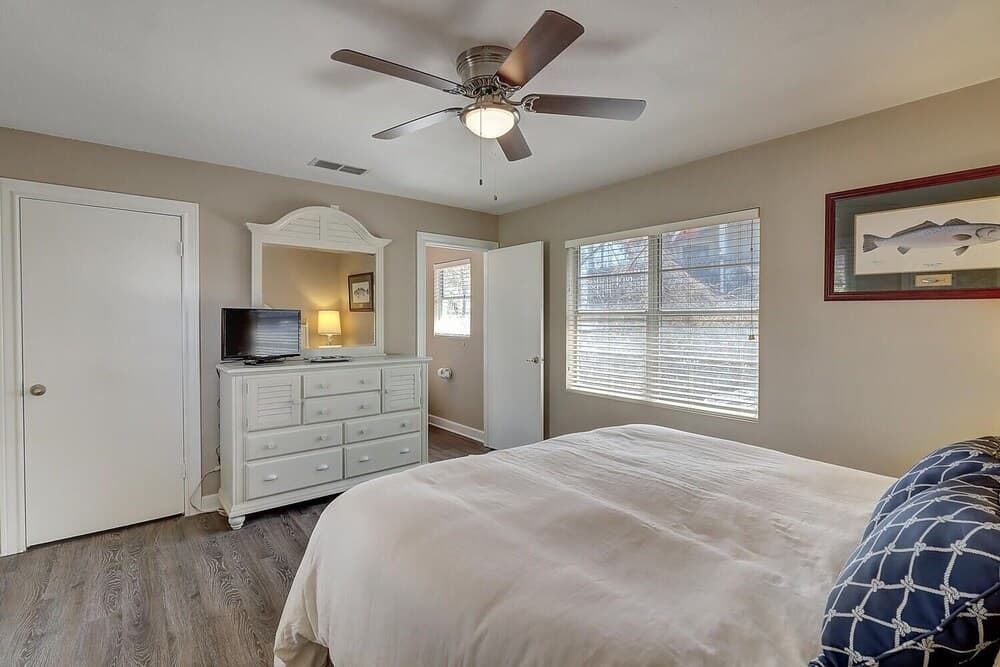 Rockport Blue Crab Bungalow Close to City Attractions by Redawning