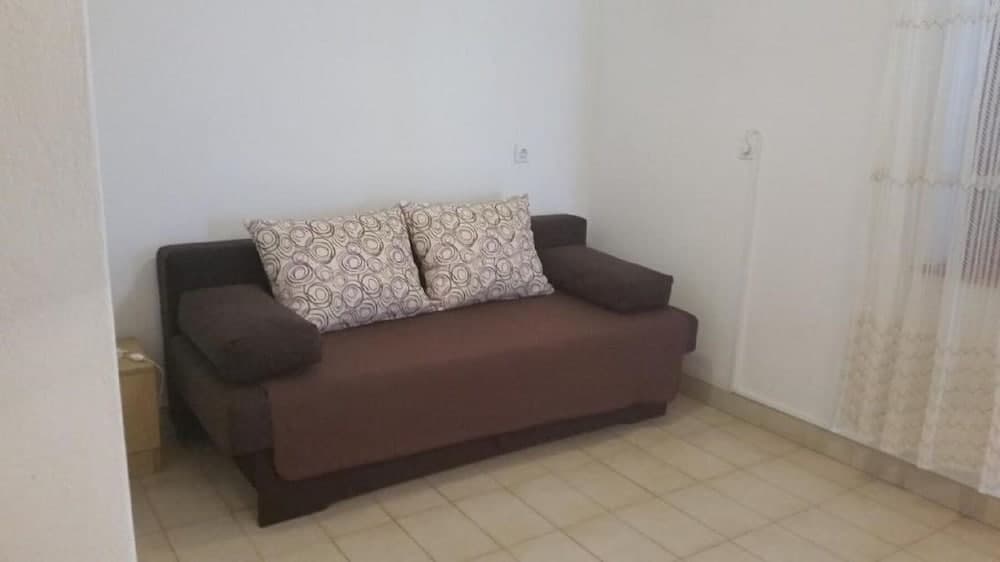 Dari - 70m From Sea - A2