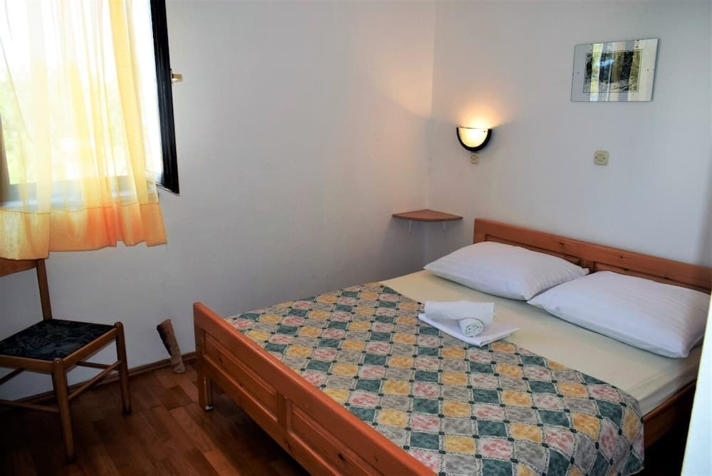 Maja - big Apartment With Terrace and Grill - A1