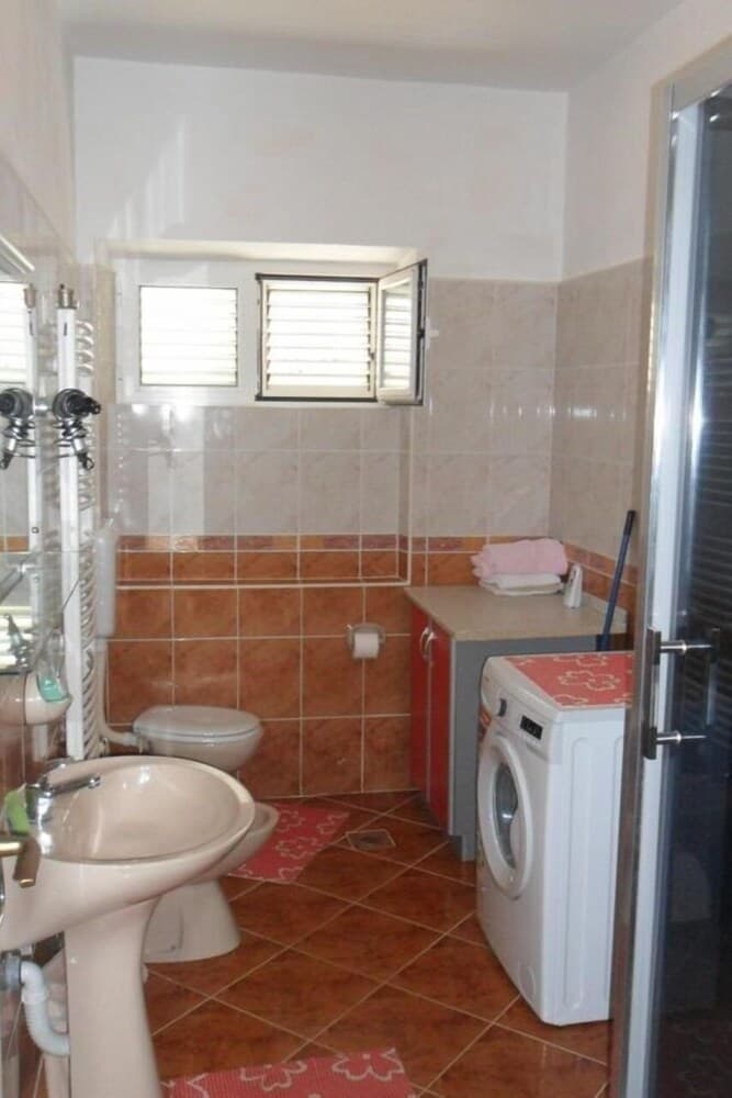 Ralje - 100m From the sea & Free Parking - A2