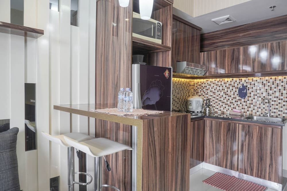 Well Appointed 1Br At The Wave Kuningan Apartment