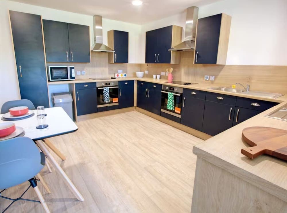 Vibrant Rooms in ABERDEEN - SK