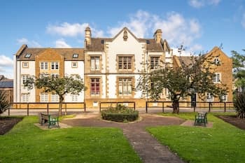 Inviting 1-bed Apartment in Banbury