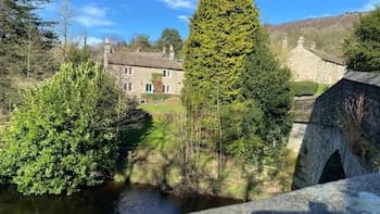 Beautiful Peak District Cottage With Hot Tub