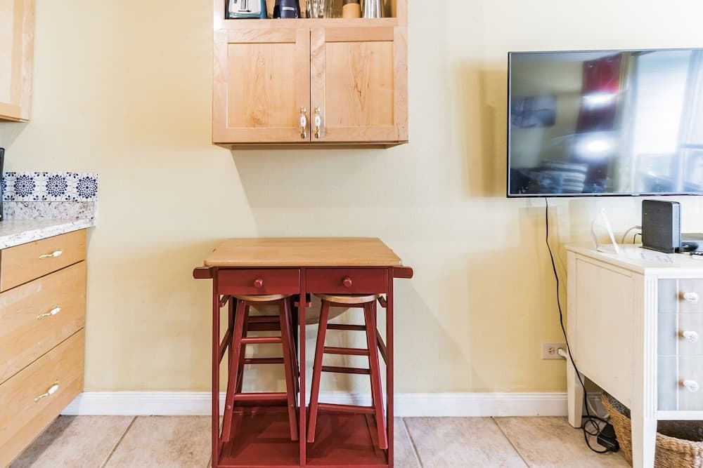 Nautical Theme Garden View Studio - Kona Islander Inn Condos Condo by RedAwning