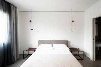 Alkamuri Posh Hotel Spa - 102 Suite Deluxe