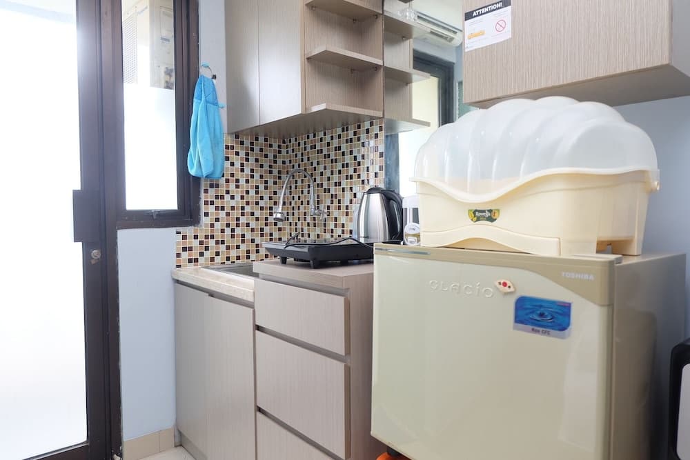Nice And Strategic Studio Kebagusan City Apartment